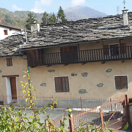 Alojamento de Acomodação e Pequeno-almoço Antica Casa Occitana 3*