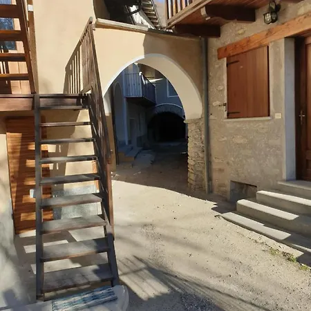 Antica Casa Occitana Bed & Breakfast Sampeire