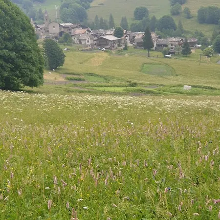 Alojamento de Acomodação e Pequeno-almoço Antica Casa Occitana